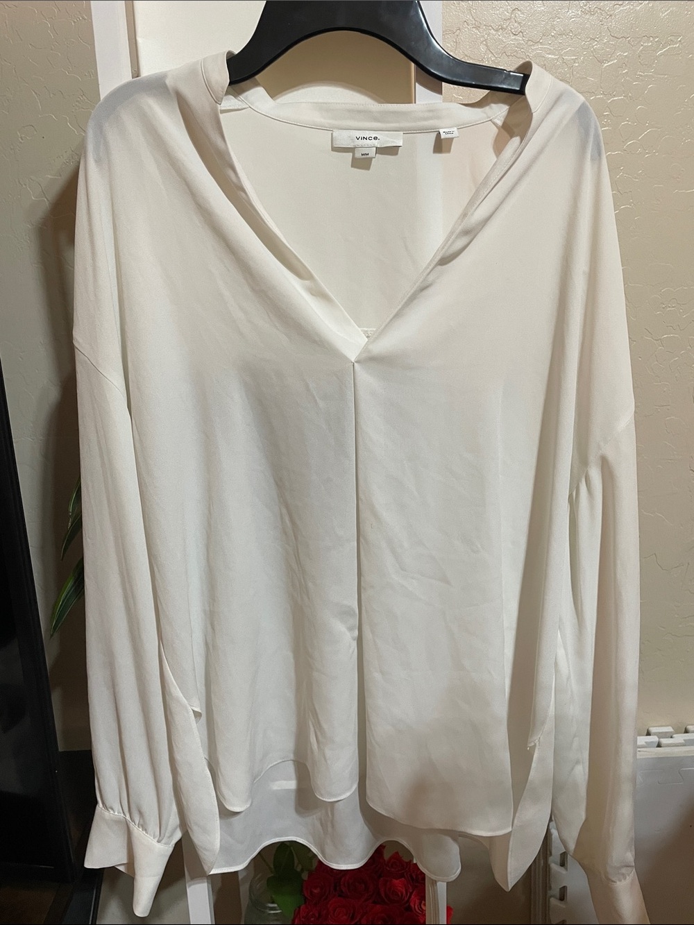 Vince Cream V-Neck Long Sleeve Silk-Like Blouse